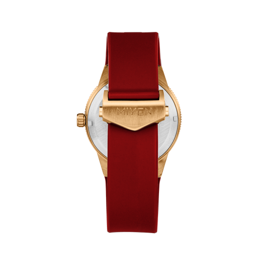 SEA TRAVELLER - Red rubber strap with golden clasp